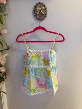 NWT Lilly Pulitzer Jaydis Top in “Via Sunny Sunflowers" - Size 6 ☀️